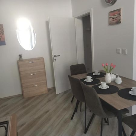 Studio Apartman Kristina Apartment Pula Exterior foto